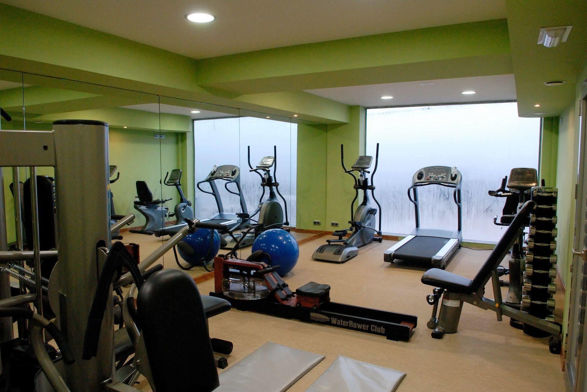 Apartamentos San Pedro ลาอิรูลา ภายนอก รูปภาพ